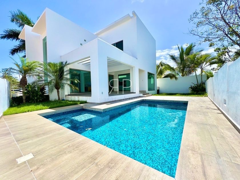 renta Casa en Lagos del Sol, Cancún (EB-MU2896r)