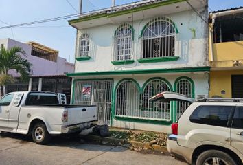Casa en fraccionamiento en  Calle Villa Chichicapa, Infonavit Comalcalco, Comalcalco, Tabasco, México