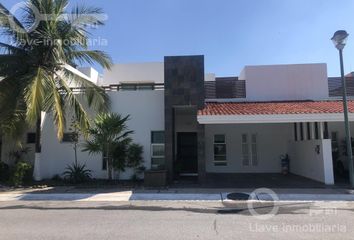 Casa en  Santa Rosa, Coatzacoalcos, Coatzacoalcos, Veracruz