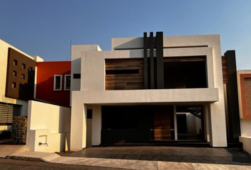 Casa en  Retorno Alba Oriente 22-22, Fraccionamiento Punta Alba, Morelia, Michoacán De Ocampo, 58277, Mex