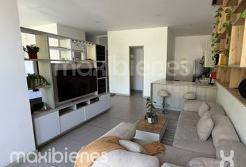 Apartamento en Loma De Los Bernal, Medellín