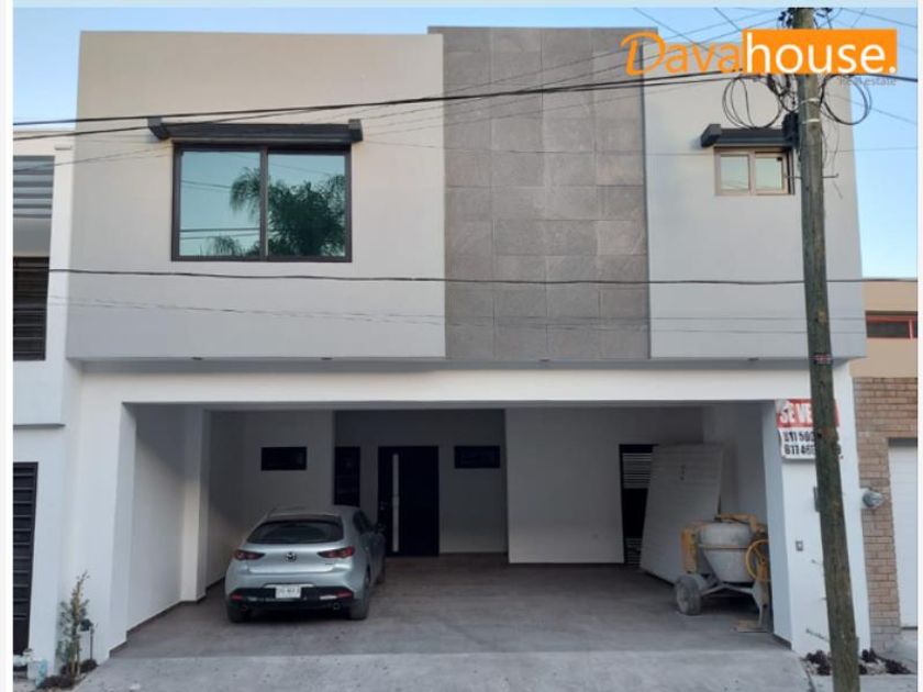 venta Casa en Del Paseo Residencial, Monterrey (MX22-NA8574)