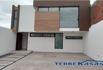 Casa en  Calle Lago Cuitzeo 102-155, Fraccionamiento Lomas Del Lago, Zacatecas, 98085, Mex