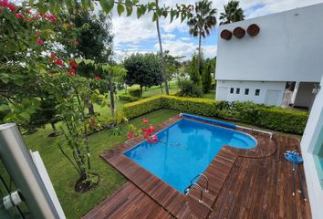 Casa en  Calle Ámsterdam, Celaya, Guanajuato, 38113, Mex