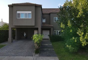 Casa en  Fisherton, Rosario