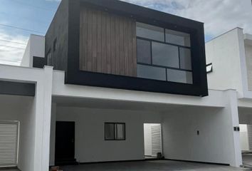 Casa en fraccionamiento en  El Barrial, Santiago, Nuevo León