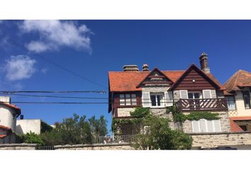 Casa en  Playa Varese, Mar Del Plata