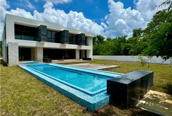 Casa en  Yucatán Country Club, Mérida, Yucatán