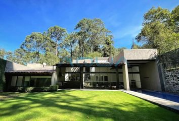 Casa en  Calle Ruta Del Bosque, Avándaro, Valle De Bravo, México, 51200, Mex