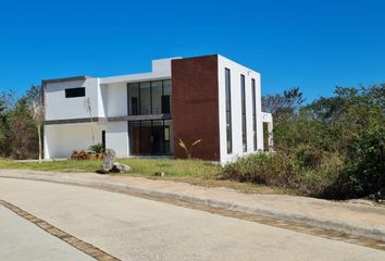 Casa en  Avenida Circuito Baluarte, Barrio Santa Ana, Campeche, 24050, Mex