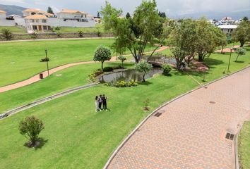 Terreno Comercial en  Kennedy, Quito