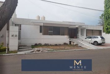 Casa en fraccionamiento en  Paseo De La Cuesta, Villas De Irapuato, Irapuato, Guanajuato, 36670, Mex