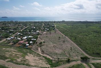 Terreno Comercial en  Puerto De Cayo, Jipijapa