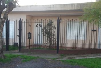 Casa en  Parque Leloir, Partido De Ituzaingó