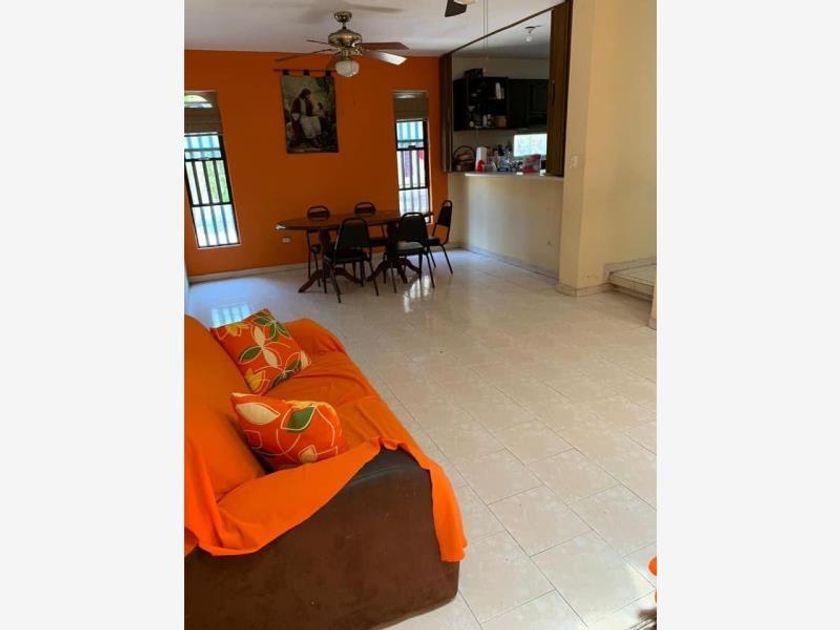 venta Casa en Valle de INFONAVIT I Sector, Monterrey (MX21-LR8296)-  