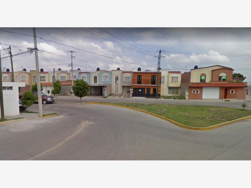 venta Casa en Residencial Tecnológico, Celaya (MX22-NP7581)