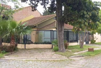 Casa en  Quartier Lomas De La Horqueta, Partido De San Isidro