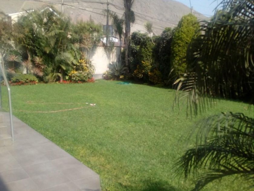 Casa en venta La Planicie, La Molina, Perú