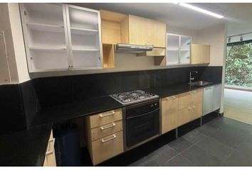 Apartamento en Carrera 29d, Comuna 14 - El Poblado, Perímetro Urbano Medellín, Medellín, Valle De Aburrá, Antioquia, Rap Del Agua Y La Montaña, 050003, Colombia