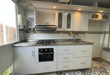 Apartamento en Loma De Los Bernal, Medellín