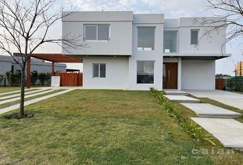 Casa en  Vista Bahía, Partido De Tigre