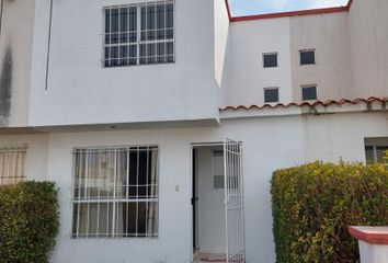 Casa en condominio en  Privada Número 7, Fraccionamiento Villas Del Sauce, San Antonio La Isla, México, 52280, Mex