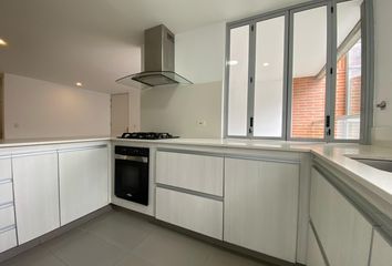Apartment for rent in Poblado, Medellín