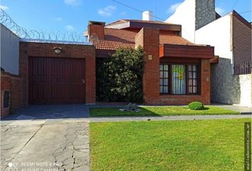 Casa en  Los Pinares, Mar Del Plata