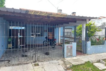 Casa en  Pje. San Bernardo 356, B7608 Mar Del Plata, Provincia De Buenos Aires, Argentina