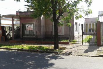 Casa en  Castelar, Partido De Morón