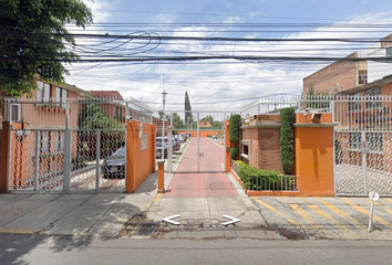 Casa en fraccionamiento en  Centro De Artes Marciales Kham, 1ra Cerrada Cañaverales, Magisterial Coapa, Tlalpan, Ciudad De México, 14360, Mex