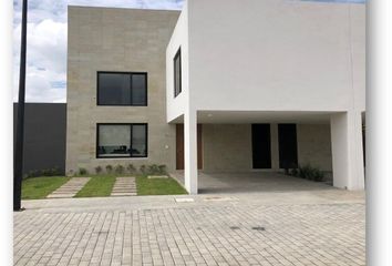 Casa en fraccionamiento en  Mi Casa En Lomas, Plaza Arcángeles, Lomas De Angelópolis, San Andrés Cholula, Puebla, México
