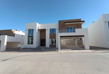 Casa en fraccionamiento en  La Coruña Privada Orzan, Orzán, La Manga, Hermosillo, Sonora, México