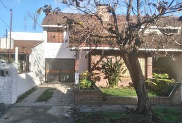 Casa en  Adrogué, Partido De Almirante Brown