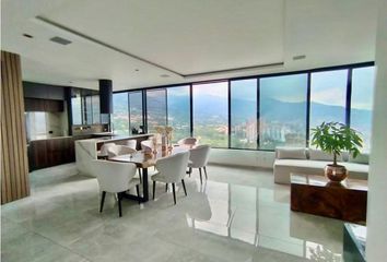 Casa en  San Lucas, Medellín