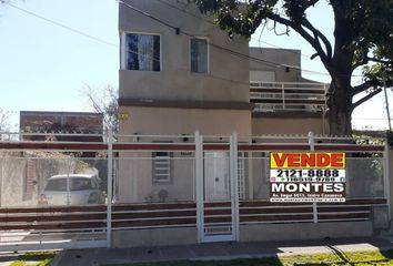 Casa en  Isidro Casanova, La Matanza