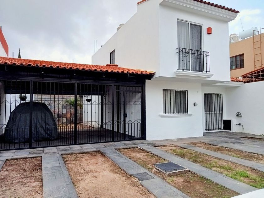 venta Casa en condominio en Jardines de Nuevo México, Zapopan, Jalisco  (EB-MX8461s)