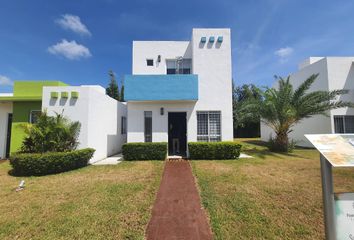 Casa en  Anillo Periférico Lic. Manuel Berzunza, Mérida, Yucatán, Mex