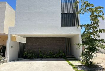 Casa en  Nueva Galicia Residencial, Tlajomulco De Zúñiga