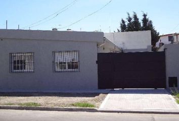 Casa en  Alegría 1001-1099, Haedo, Morón, B1706, Buenos Aires, Arg