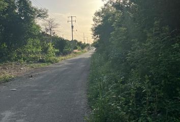 Lote de Terreno en  Yaxkukul, Yucatán