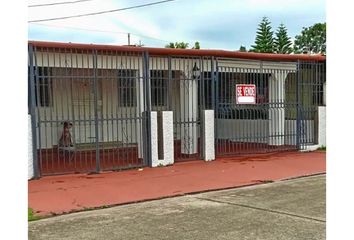 Casa en  Jose D. Espinar, San Miguelito