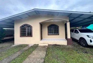 Casa en  Avenida Segunda Oeste, David, Chiriquí, Pan