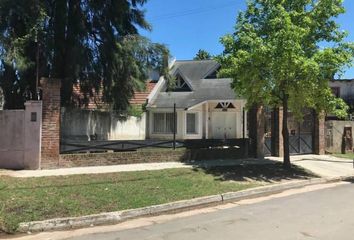 Casa en  Ingeniero Adolfo Sourdeaux, Partido De Malvinas Argentinas