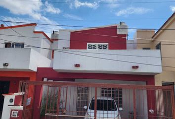 Casa en  Calle La Paz, La Llave, Tlaquepaque, Jalisco, 45618, Mex