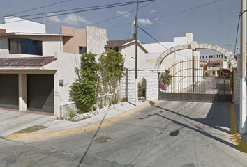 Casa en fraccionamiento en  Calle Fernando Lugo Guerrero 105-111, Fraccionamiento Media Luna, Pachuca De Soto, Hidalgo, 42039, Mex