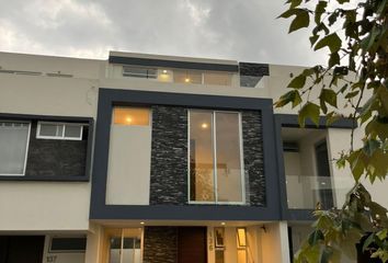 Casa en  Avenida Atardecer, Mirador De San Isidro, Zapopan, Jalisco, 45133, Mex