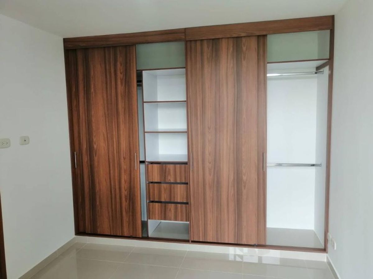 Apartamento en arriendo Brisas del Limonar (Sur) en Brisas Del Limonar