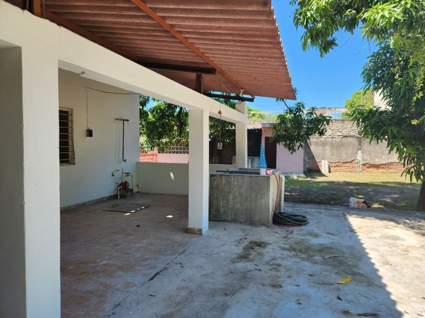 renta Casa en Tecomán, Colima (466630--365)
