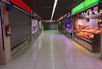 Local Comercial en  Orcasitas, Madrid